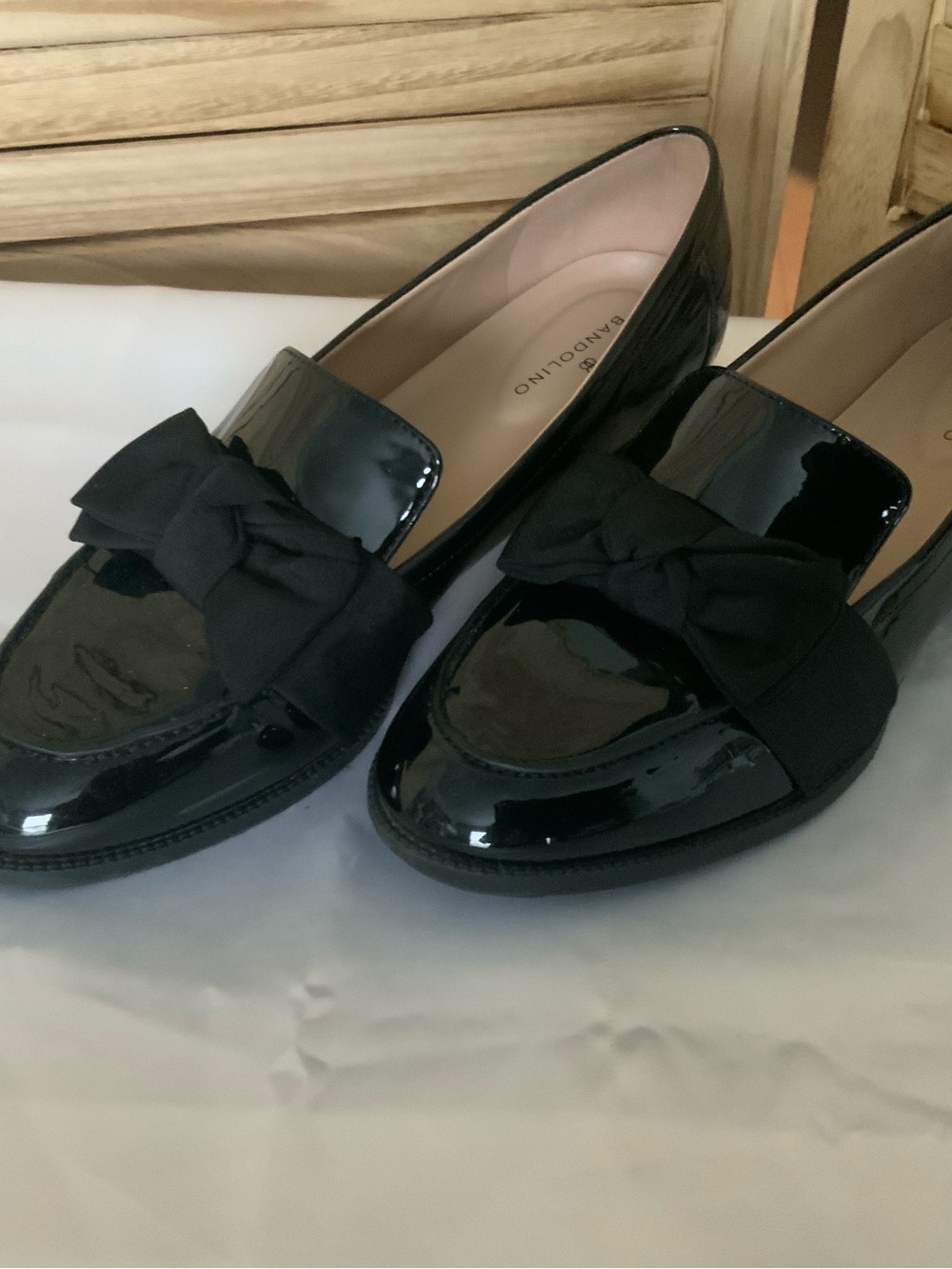 Bandolino Black Patent Loafers with Bow Trim 10